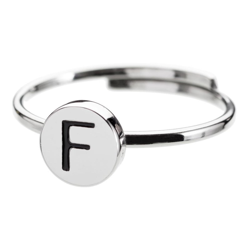 Anello con lettera smaltata