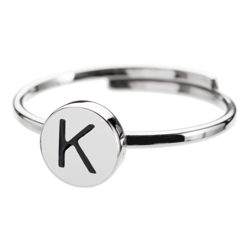 Anello con lettera smaltata Anello con lettera smaltata