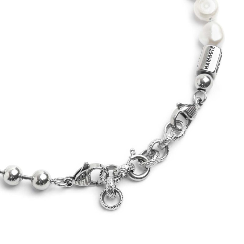 S.STEEL BR DOUBLE TURN WITH BALL CHAIN AND IRREGULAR PEARLS S.steel bracelet with ball chain 6 mm width, length 210 mm and irreg S.STEEL BR DOUBLE TURN WITH BALL CHAIN AND IRREGULAR PEARLS S.steel bracelet with ball chain 6 mm width, length 210 mm and irreg