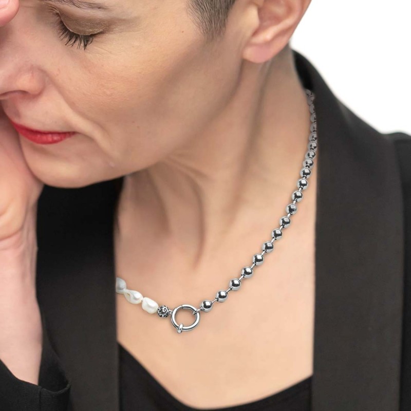 S.STEEL NECKLACE BALL CHAIN AND IRREGULAR PEARLS S.steel necklace with ball chain 6 mm width, chain length 280 mm and irregular S.STEEL NECKLACE BALL CHAIN AND IRREGULAR PEARLS S.steel necklace with ball chain 6 mm width, chain length 280 mm and irregular
