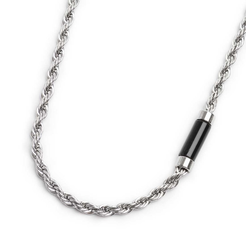 Collana con elemento in pietra