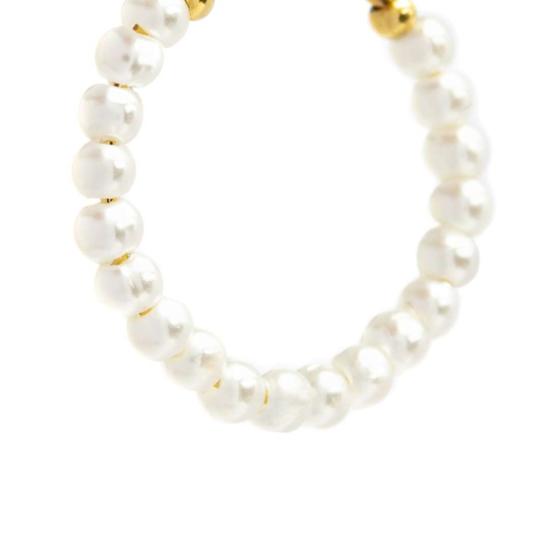 Orecchino a cerchio con perline di madreperla