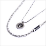 Collana rosa dei venti e collana con elemento in pietra Collana rosa dei venti e collana con elemento in pietra