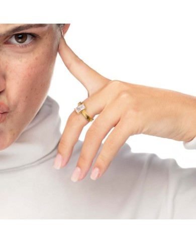 Anello con zircone baguette Anello con zircone baguette