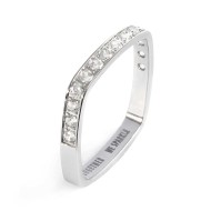 Anello squadrato con zirconi Anello squadrato con zirconi