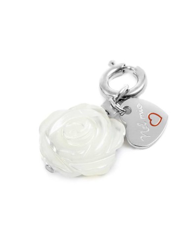 Charm con rosa in madreperla Charm con rosa in madreperla
