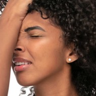 S.S. EARRINGS PAIR 8MM MOTHER OF PEARL ROSE S.steel earrings pair with mother of pearl rose shape bead size 8,30*8,30*3,50 mm. A