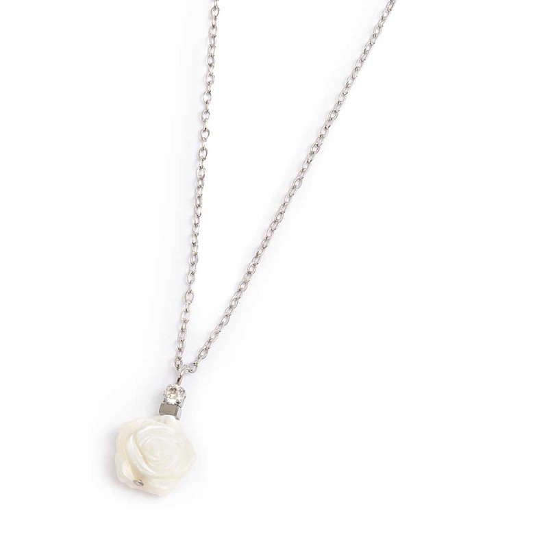 Collana con rosa in madreperla