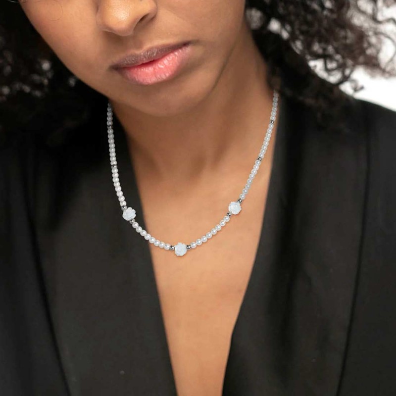 S.S. NECKLACE PEARL CHAIN WITH MOP ROSES SHAPE S.steel necklace with white round pearls 4/4,30 mm diameter, alternated  with pol S.S. NECKLACE PEARL CHAIN WITH MOP ROSES SHAPE S.steel necklace with white round pearls 4/4,30 mm diameter, alternated  with pol