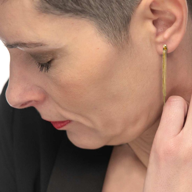 Orecchino pendente con catene snake quadrate