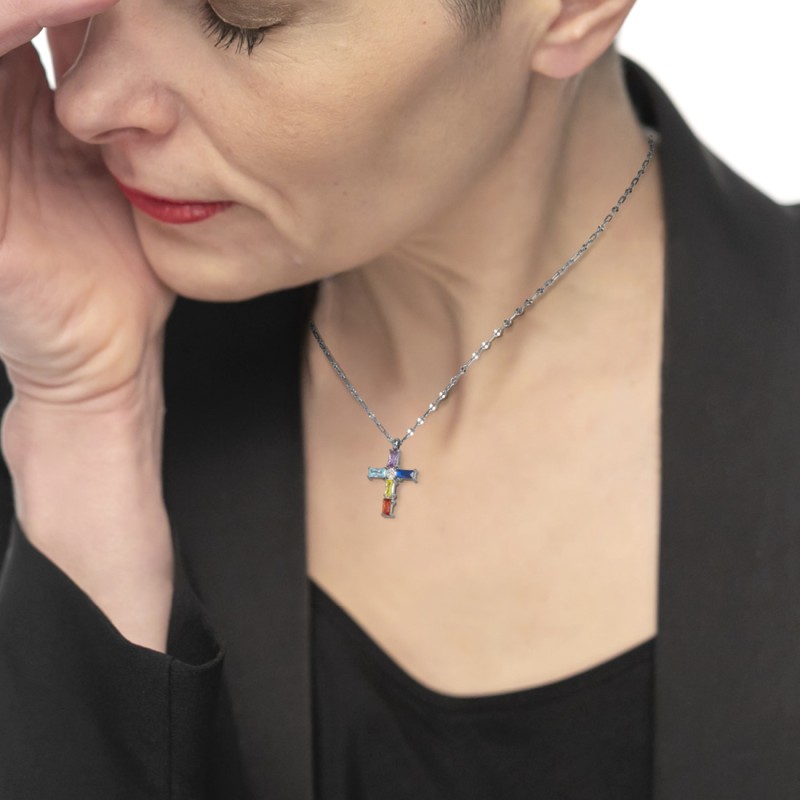 Collana croce pendente con cristalli baguette Collana croce pendente con cristalli baguette