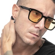 Orecchino a cerchio con sfera pendente