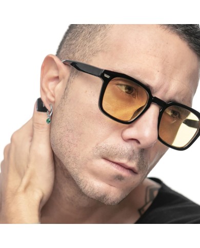 Orecchino a cerchio con sfera pendente Orecchino a cerchio con sfera pendente