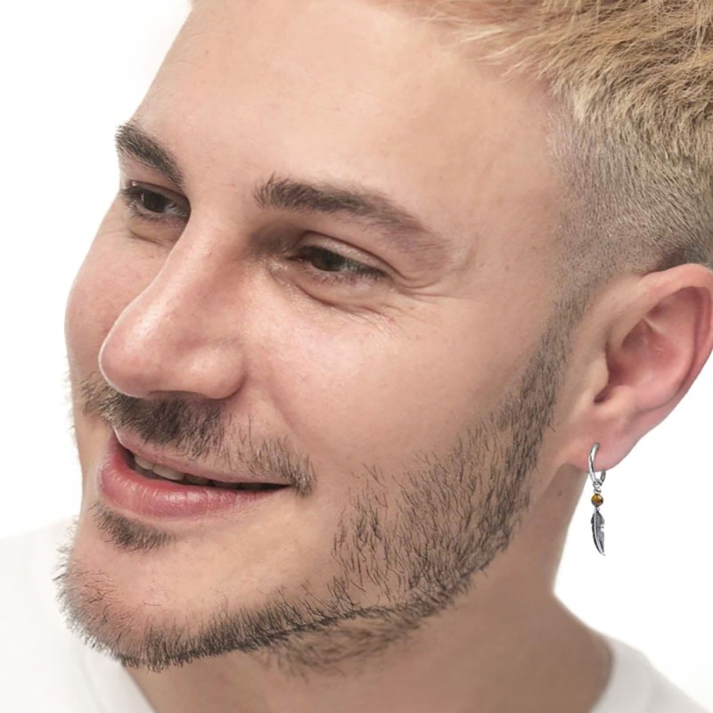 Orecchino a cerchio con sfera e piuma pendente Orecchino a cerchio con sfera e piuma pendente