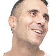 Orecchino a lobo con sfera