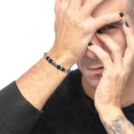 S.STEEL BR TEX.BOX ROUNDED CHAIN WITH ONYX AND LAVA STONE S.Steel bracelet with textured box rounded chain 5,50 mm width. In the