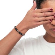 S.STEEL BR TEX.BOX ROUNDED CHAIN WITH ONYX AND LAVA STONE S.Steel bracelet with textured box rounded chain 5,50 mm width. In the