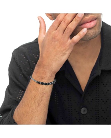 Bracciale catena a spina di pesce con sfere in onice nera e pietra lavica