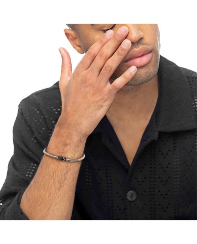 Bracciale catena snake tonda con zircone quadrato nero centrale