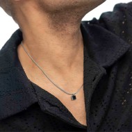 Collana con zircone nero quadrato