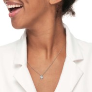 S.STEEL NECKLACE WITH WHITE CZ STONE 5,25 MM S.steel necklace with cutting cross chain, 1 mm width, 0,20 mm thickness. On the ce