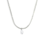 Collana catena snake con perla ovale pendente centrale Collana catena snake con perla ovale pendente centrale