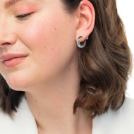 Orecchino a lobo a cerchietto con texture 2,5cm con chiusura perla