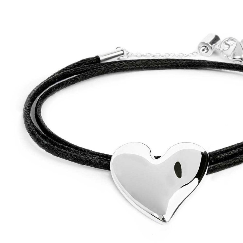 Bracciale triplo filo con cordino cerato con cuore irregolare