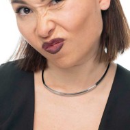 Collana cordino cerato nero con tubolare centrale Collana cordino cerato nero con tubolare centrale