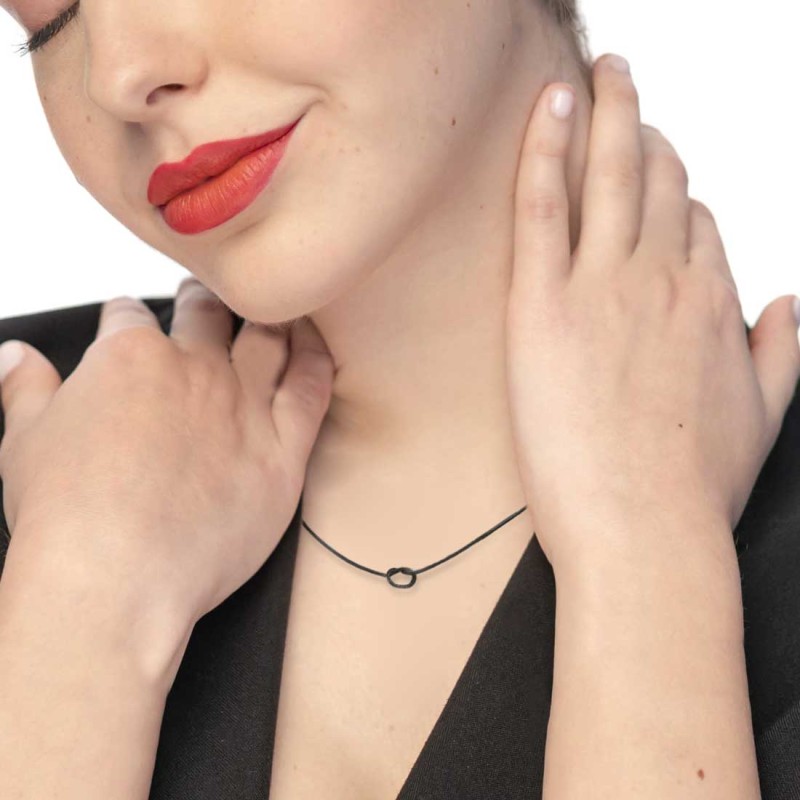 Collana con nodo catena snake