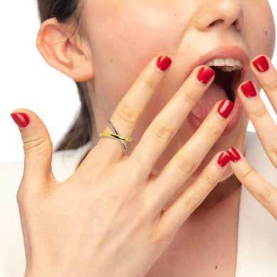 Anello incrociato bicolore