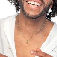 Collana con stella centrale con zircone