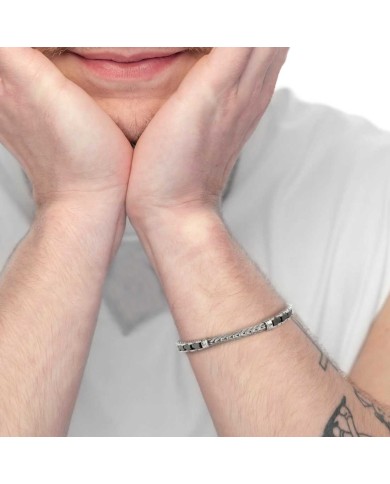 Bracciale elementi ceramica sfaccettata nera lucida e centrale con catena foxtail piatta