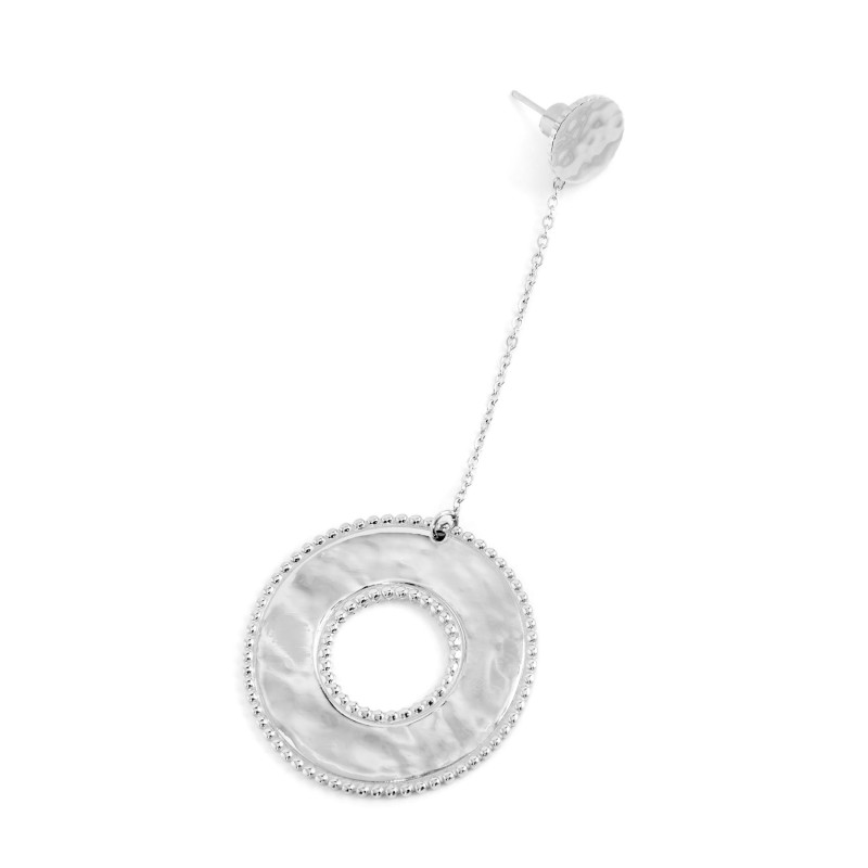Orecchino pendente martellato Orecchino pendente martellato