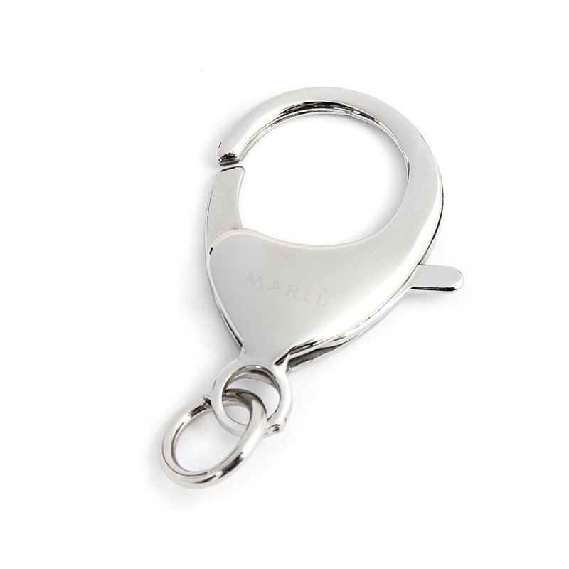 S.STEEL KEYRING LOCK 33MM S.steel keyring lock, 33*20 mm, 5,40 mm thickness with lasered Marlù logo. Included little ring with S.STEEL KEYRING LOCK 33MM S.steel keyring lock, 33*20 mm, 5,40 mm thickness with lasered Marlù logo. Included little ring with