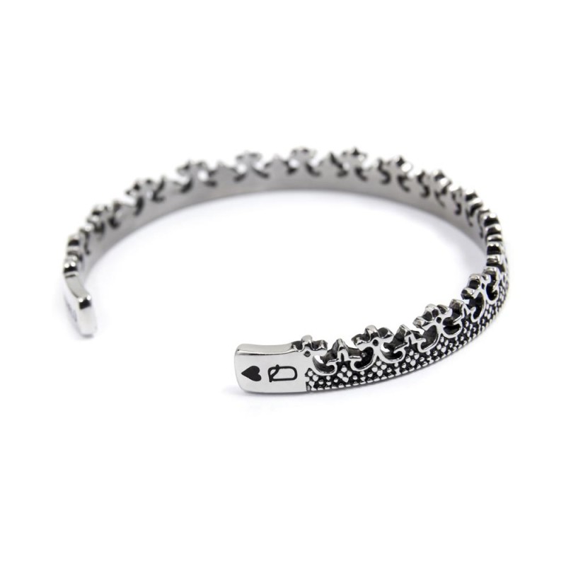 SLAVE BRACELET CROWN QUEEN Steel bracelet and black oil slave queen crown, adjustable. Diameter 6 cm height 6.60 mmCollezione SLAVE BRACELET CROWN QUEEN Steel bracelet and black oil slave queen crown, adjustable. Diameter 6 cm height 6.60 mmCollezione