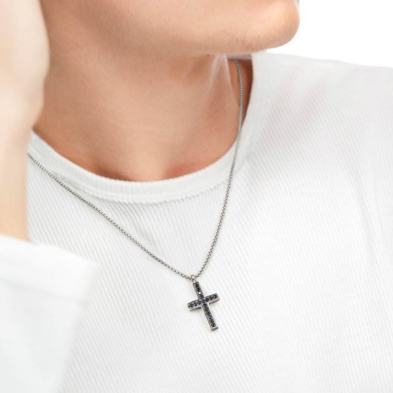 S.STEEL NECKLACE CROSS PEND 20MM WITH BLACK CRYST S.steel necklace with box rounded chain, 1,20 mm thickness, with cross shape p S.STEEL NECKLACE CROSS PEND 20MM WITH BLACK CRYST S.steel necklace with box rounded chain, 1,20 mm thickness, with cross shape p