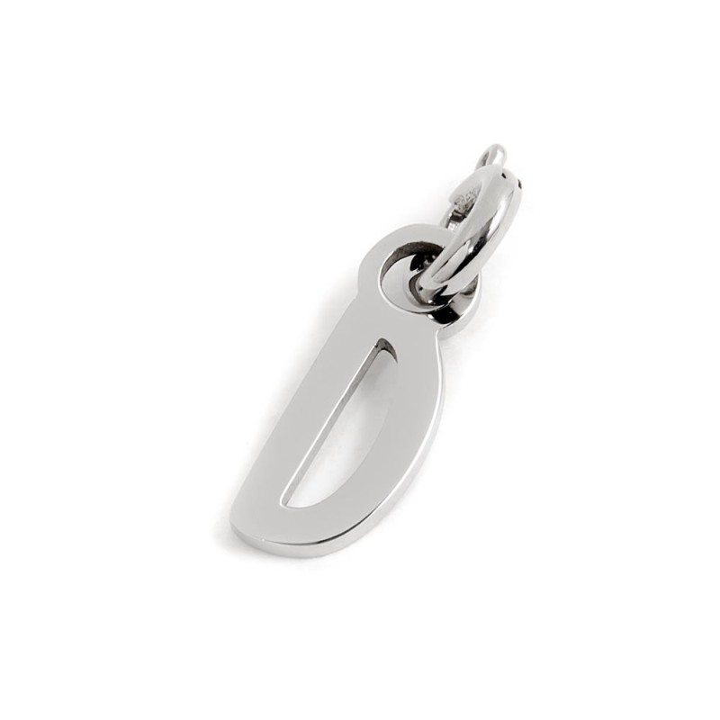 Cavigliere e charm lettera